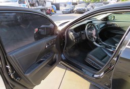 2017 Honda Accord Hybrid - Image 21