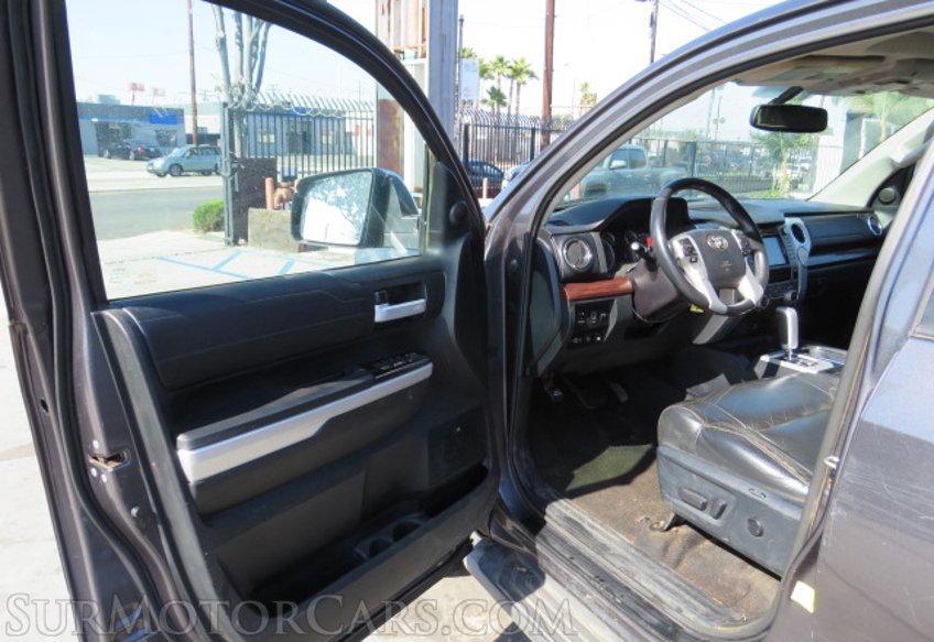 2016 Toyota Tundra 4WD Truck - Image 21