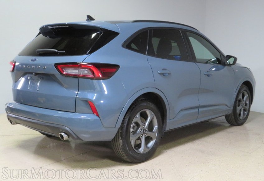 2023 Ford Escape - Image 9