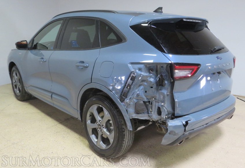 2023 Ford Escape - Image 8