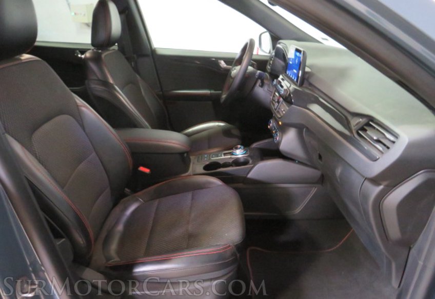 2023 Ford Escape - Image 31