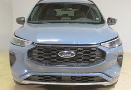 2023 Ford Escape - Image 11