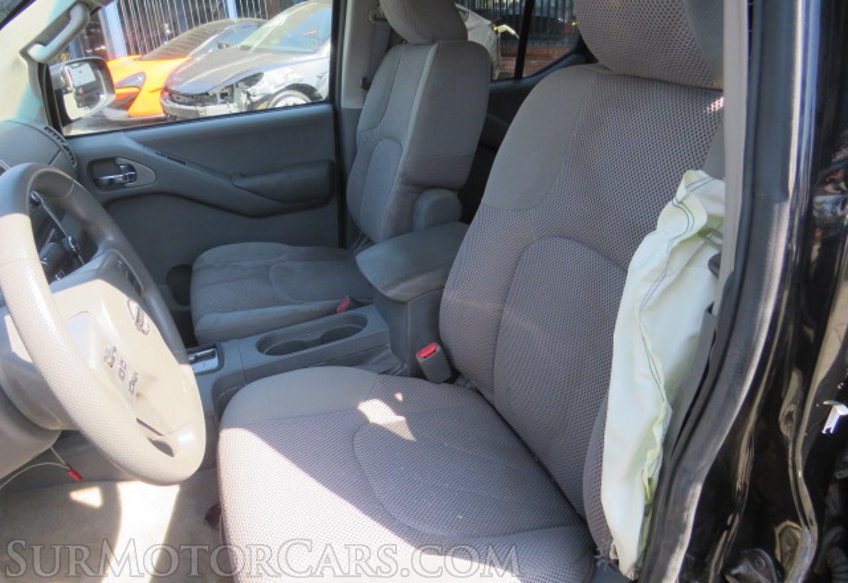 2014 Nissan Frontier - Image 28