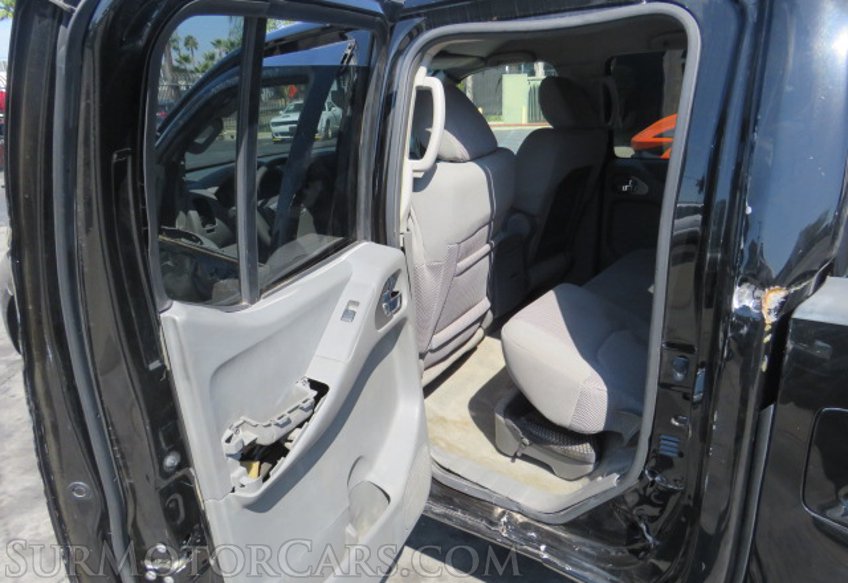 2014 Nissan Frontier - Image 24