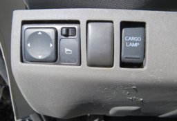 2014 Nissan Frontier - Image 38