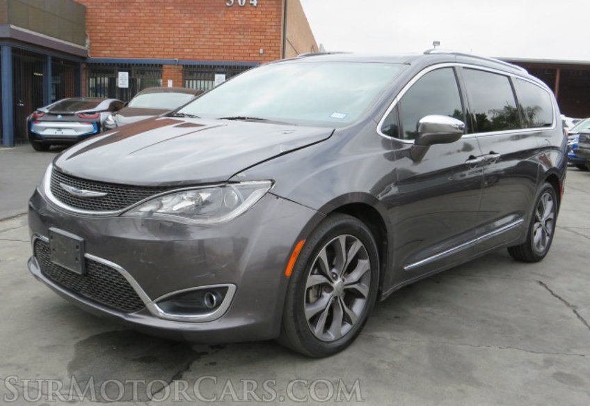 2017 Chrysler Pacifica - Image 3
