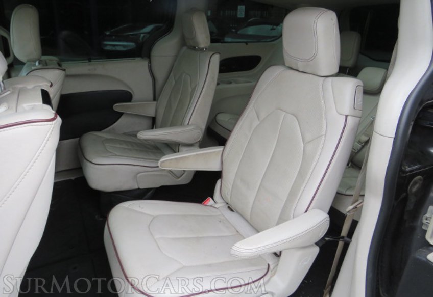 2017 Chrysler Pacifica - Image 33