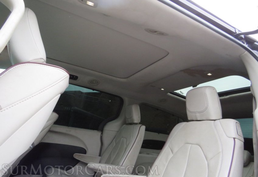 2017 Chrysler Pacifica - Image 31