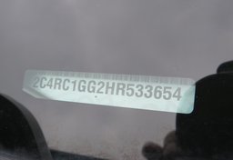 2017 Chrysler Pacifica - Image 57