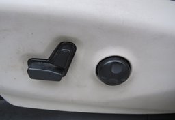 2017 Chrysler Pacifica - Image 53