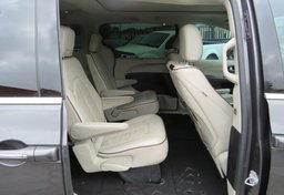 2017 Chrysler Pacifica - Image 24