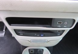 2017 Chrysler Pacifica - Image 49