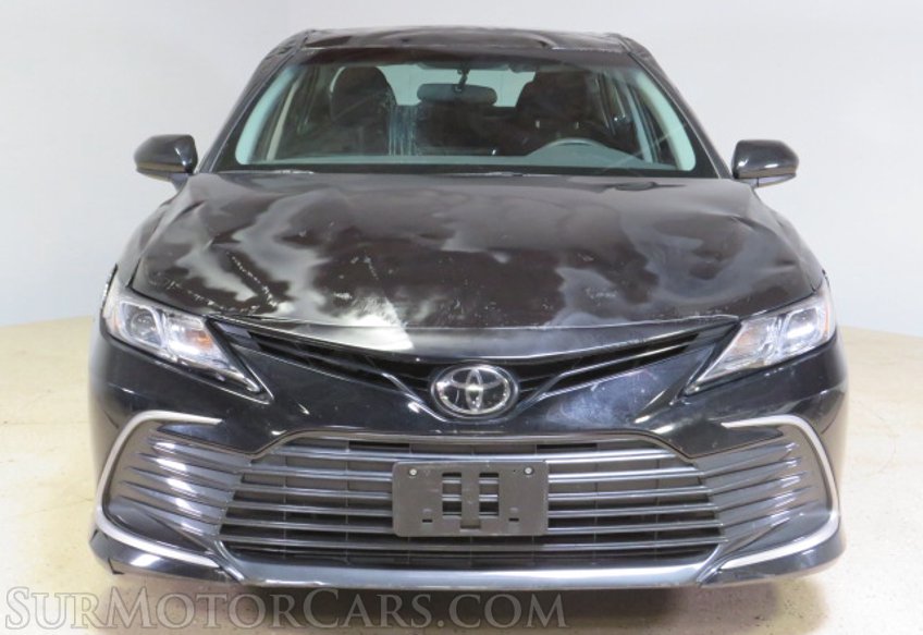 2023 Toyota Camry - Image 11