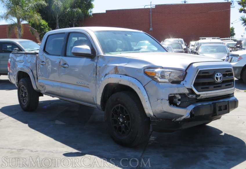 2017 Toyota Tacoma - Image 4