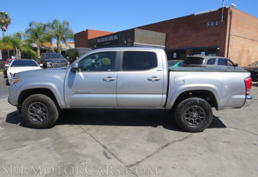 2017 Toyota Tacoma - Image 5