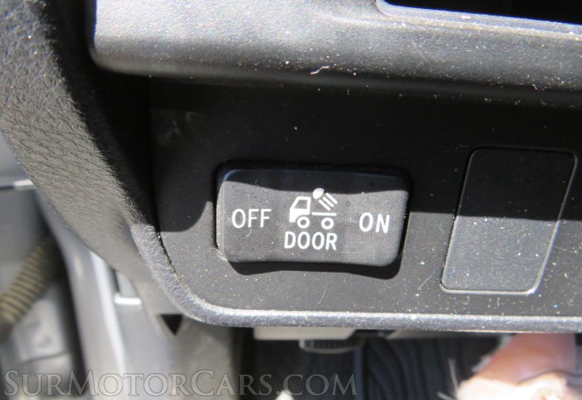 2017 Toyota Tacoma - Image 38