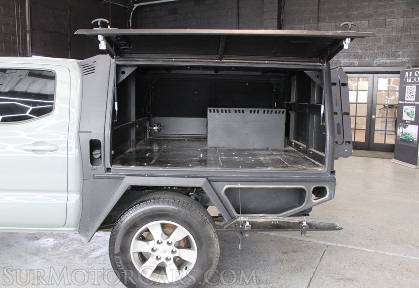 2022 Toyota Tacoma TRD Off Road - Image 32