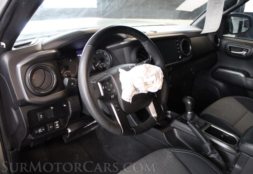 2022 Toyota Tacoma TRD Off Road - Image 48