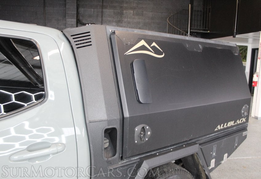 2022 Toyota Tacoma TRD Off Road - Image 29