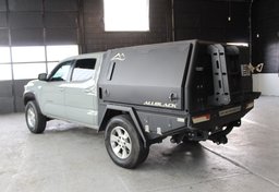 2022 Toyota Tacoma TRD Off Road - Image 7