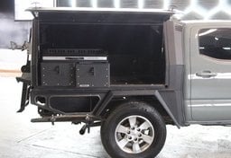 2022 Toyota Tacoma TRD Off Road - Image 18