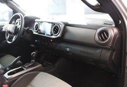 2022 Toyota Tacoma TRD Off Road - Image 49