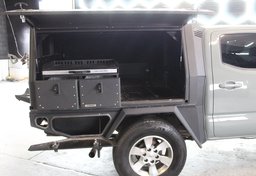 2022 Toyota Tacoma TRD Off Road - Image 31