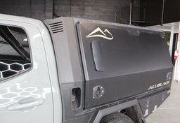 2022 Toyota Tacoma TRD Off Road - Image 29