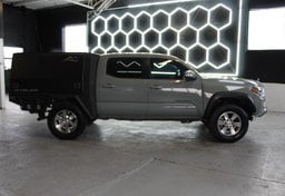 2022 Toyota Tacoma TRD Off Road - Image 12