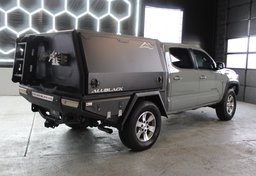 2022 Toyota Tacoma TRD Off Road - Image 8