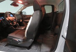 2022 Chevrolet Colorado - Image 28