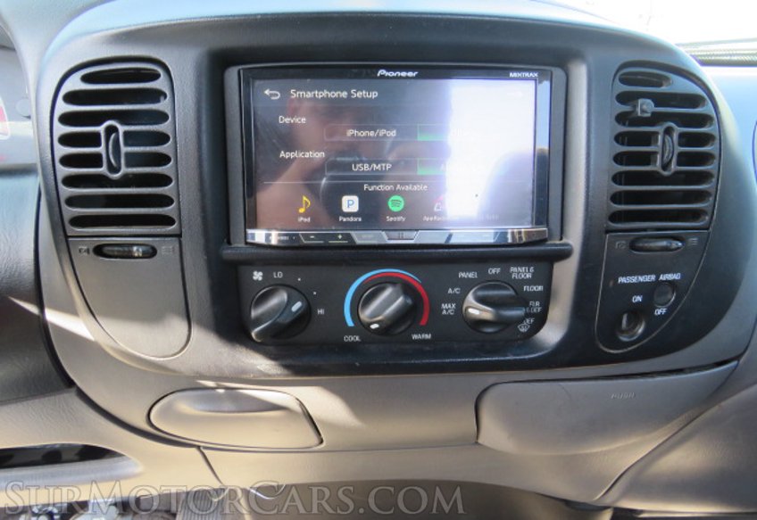 2004 Ford F-150 Lighting - Image 31