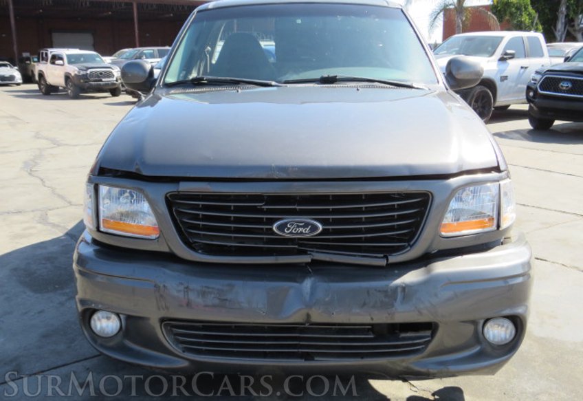 2004 Ford F-150 Lighting - Image 11