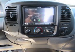 2004 Ford F-150 Lighting - Image 31