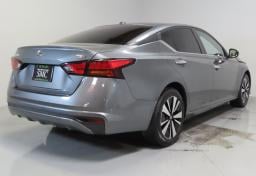 Thumbnail of 2021 Nissan Altima