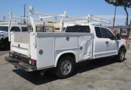 2019 Ford Super Duty F-350 SRW - Image 9