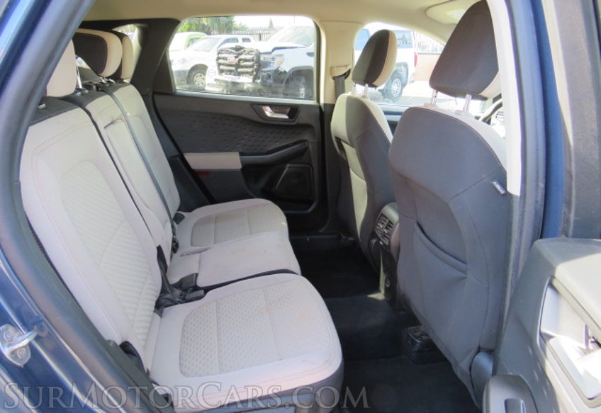 2020 Ford Escape - Image 30