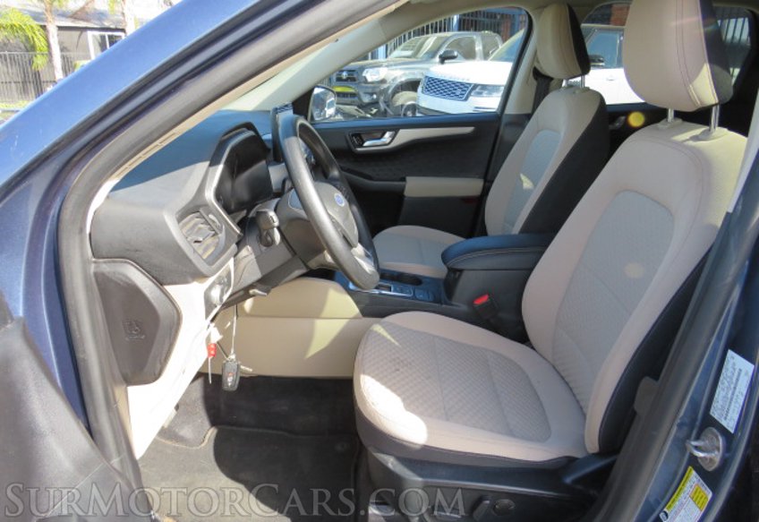 2020 Ford Escape - Image 23