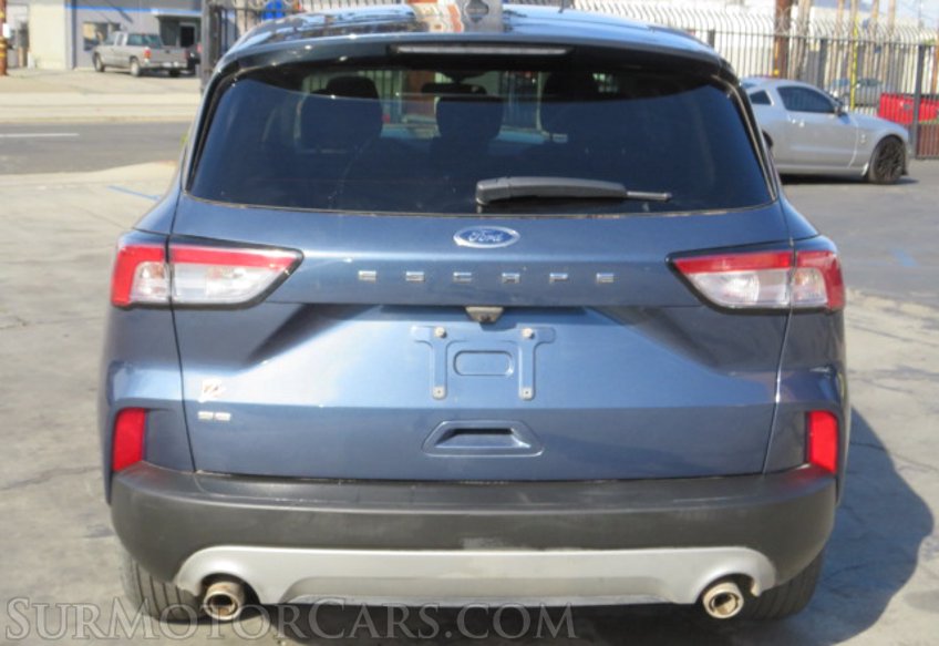 2020 Ford Escape - Image 12