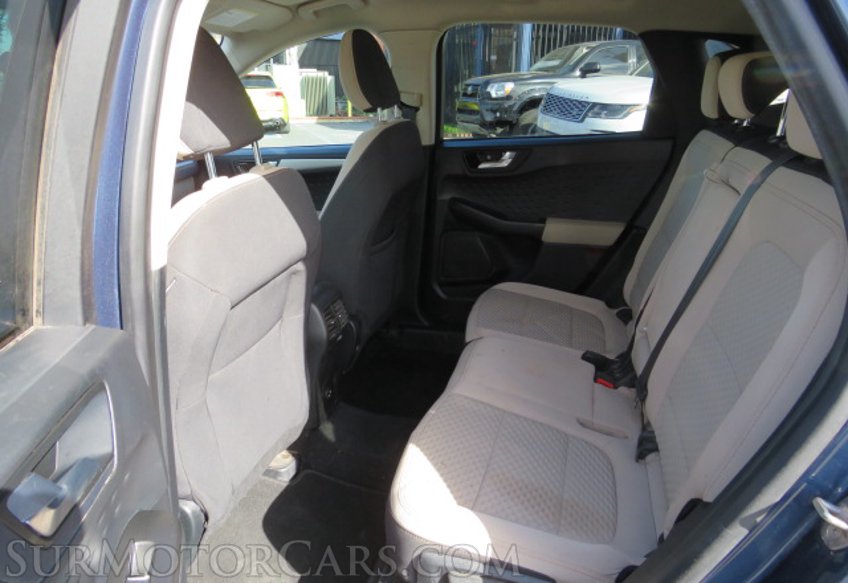 2020 Ford Escape - Image 27