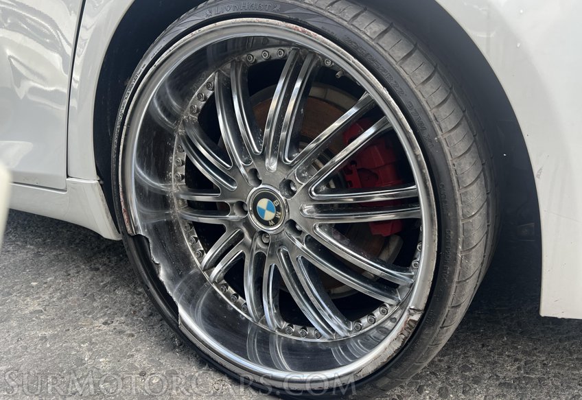 2013 BMW 7 Series - Image 17