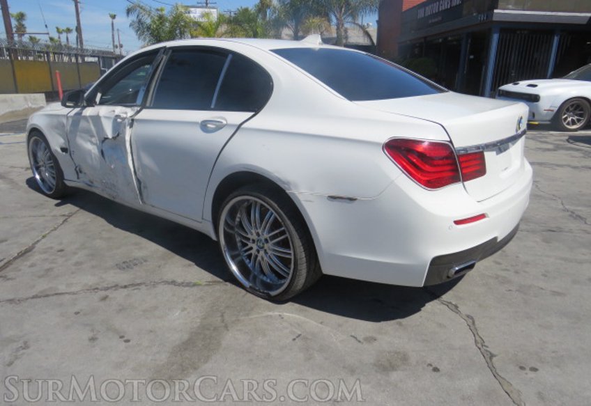2013 BMW 7 Series - Image 10