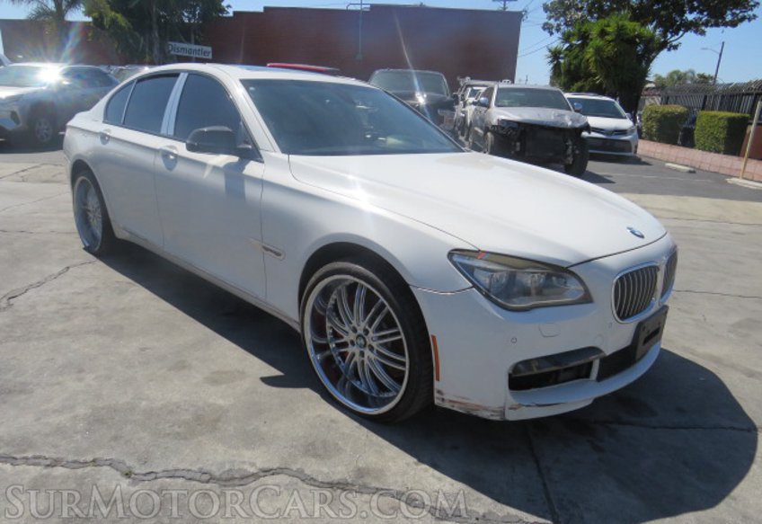 2013 BMW 7 Series - Image 3