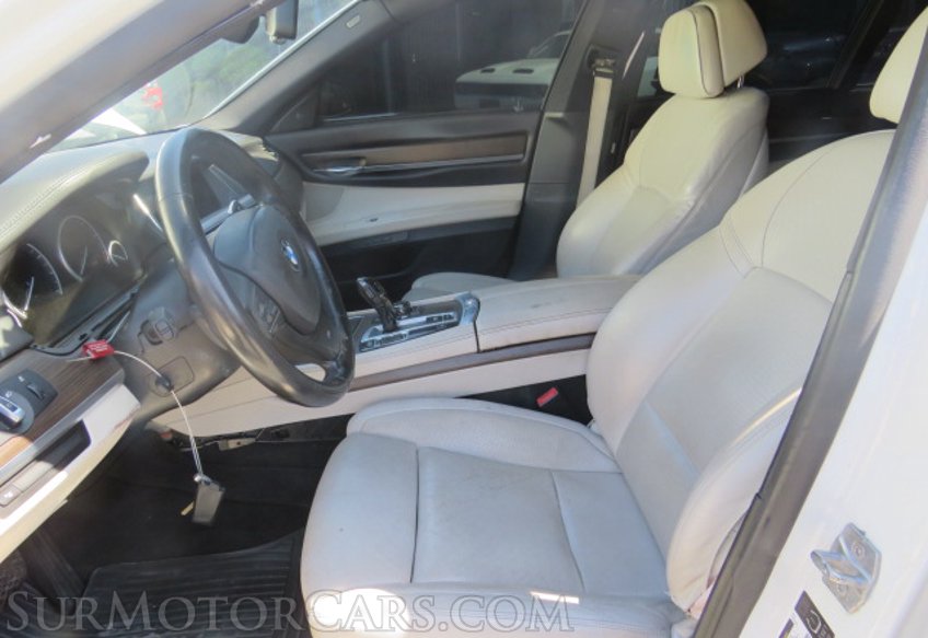 2013 BMW 7 Series - Image 22