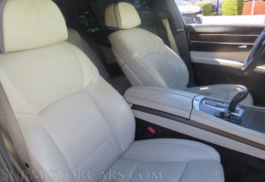 2013 BMW 7 Series - Image 30