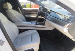 2013 BMW 7 Series - Image 31