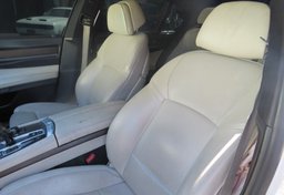 2013 BMW 7 Series - Image 21