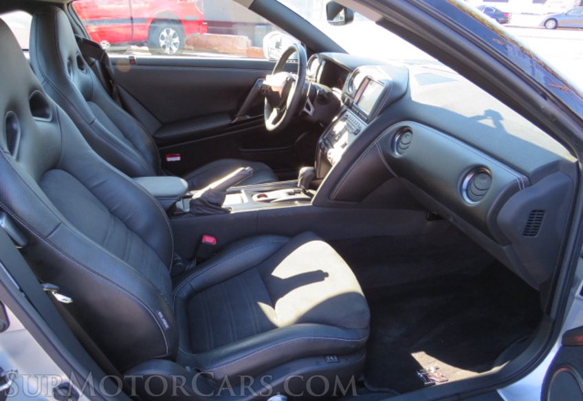 2014 Nissan GT-R - Image 24