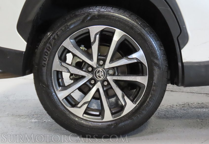 2022 Toyota Corolla Cross - Image 20