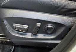 2022 Toyota Corolla Cross - Image 38